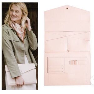 NWOT-Beautiful Pale Pink Leather-Like Portfolio, w/ Snap Feature.